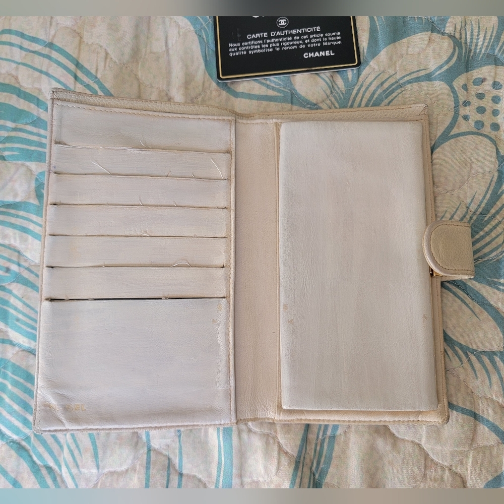 Chanel wallet - Picture 2 of 11